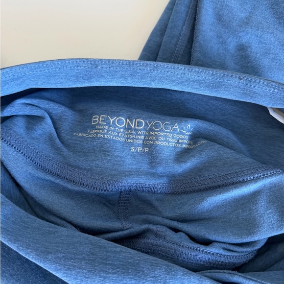 Beyond Yoga Set - Picture 3 of 3